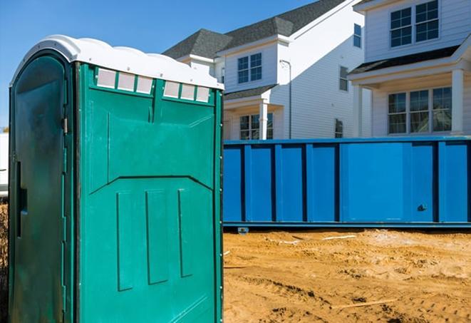 workers take a fresh break with these mobile bathrooms on site